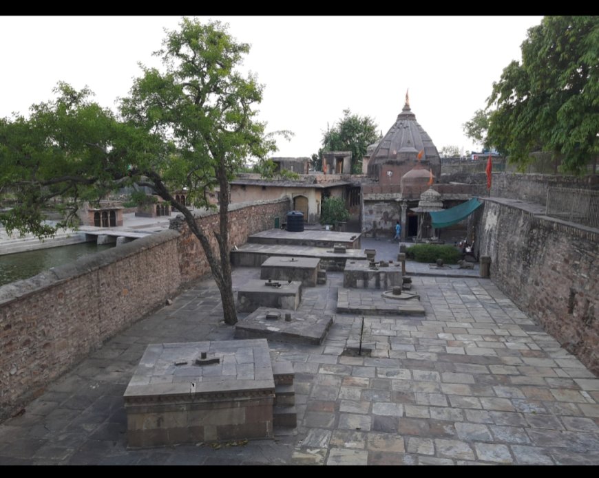 सावन के महीने में करें गुप्त शिवलिंग के दर्शन