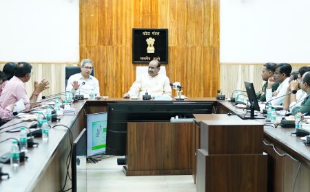 लोकसभा अध्यक्ष ने की रेलवे विकास कार्यों की समीक्षा, दरा आरयूबी का निर्माण कार्य शीघ्र पूर्ण करने के दिए निर्देश