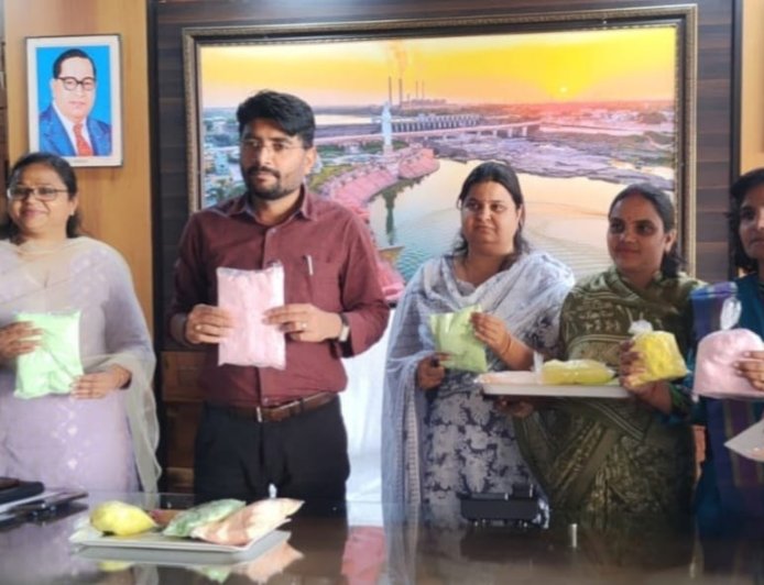 कोटा में हर्बल गुलाल से सजेगी होली, स्वयं सहायता समूह की महिलाओं को मिला रोजगार