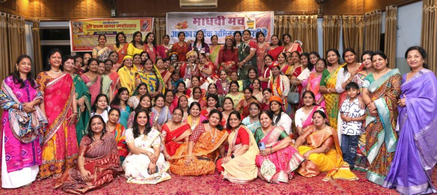 कोटा में माधवी मंच ने मनाया भव्य फाग उत्सव, बरसाने की लठमार होली खेली